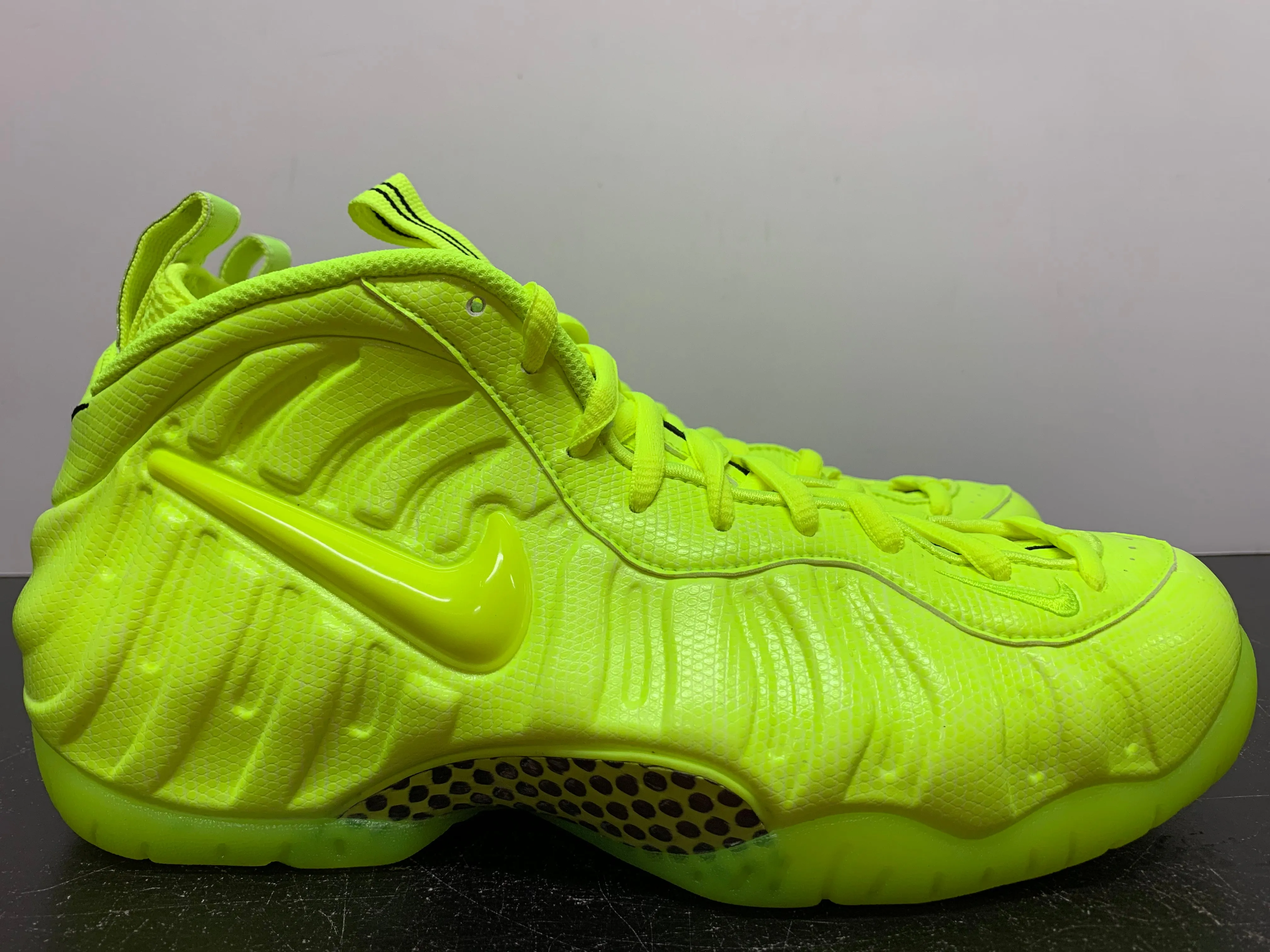 Nike Air Foamposite Pro Volt 2021