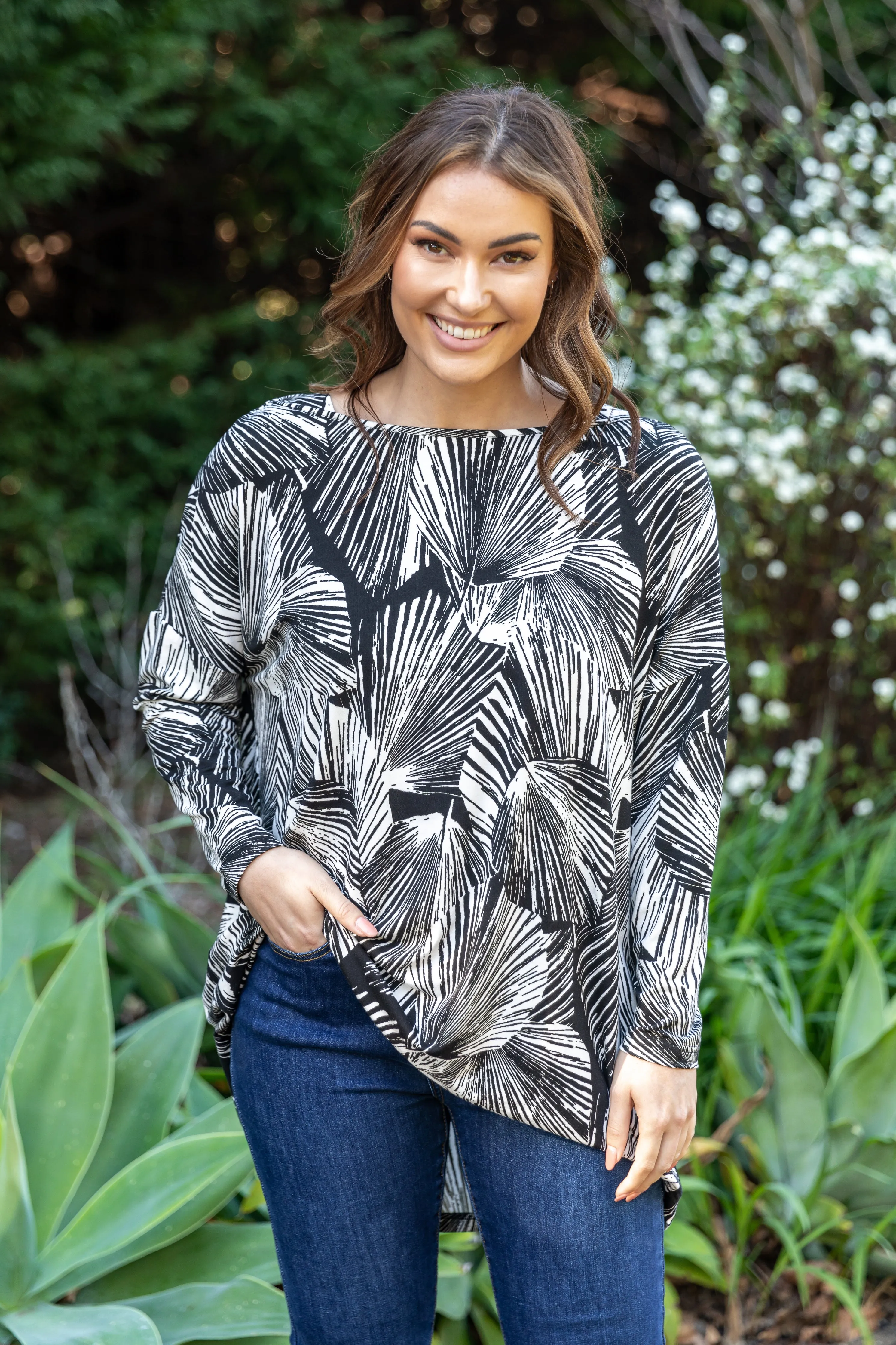 Pippa Top in Hunter Palm