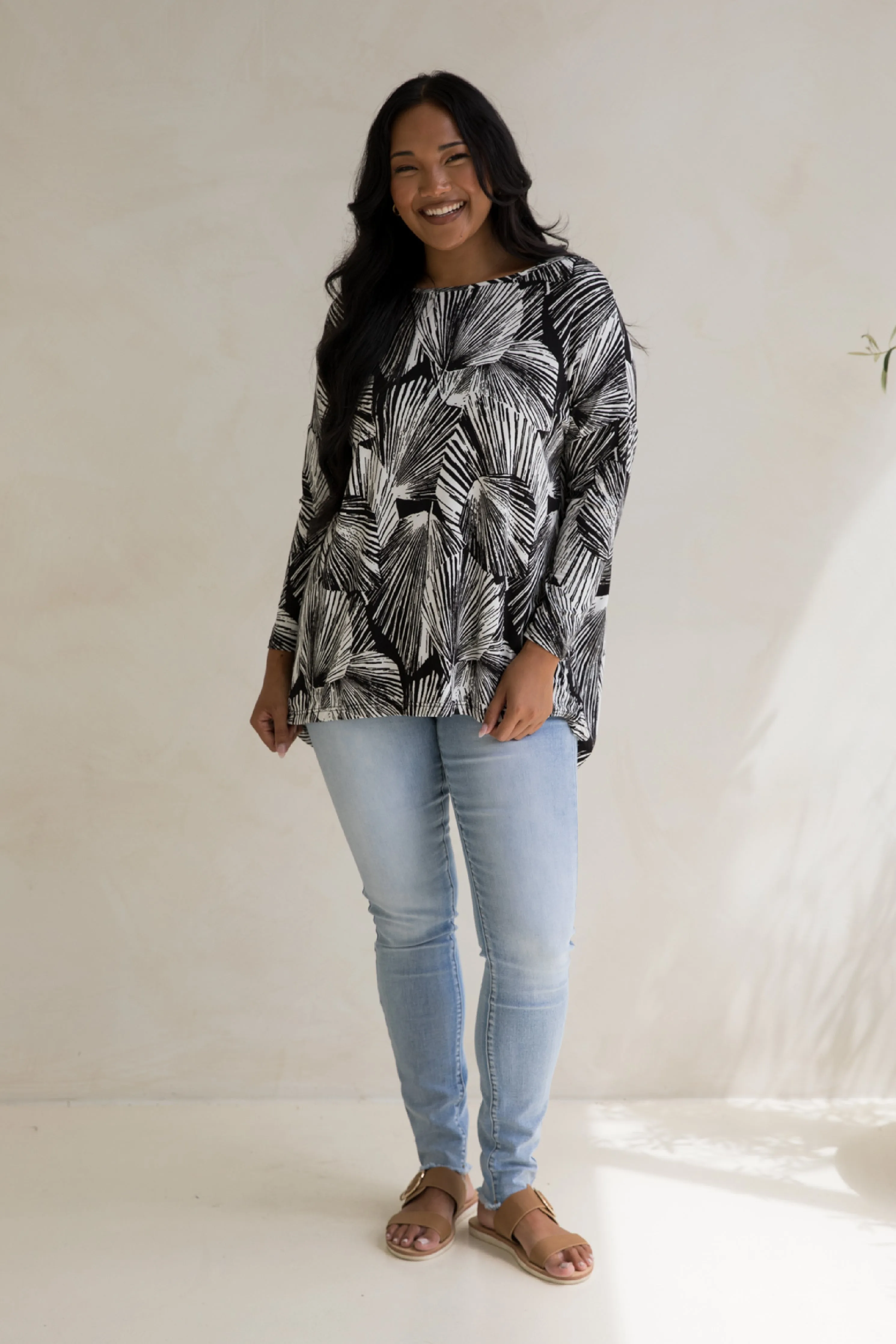 Pippa Top in Hunter Palm